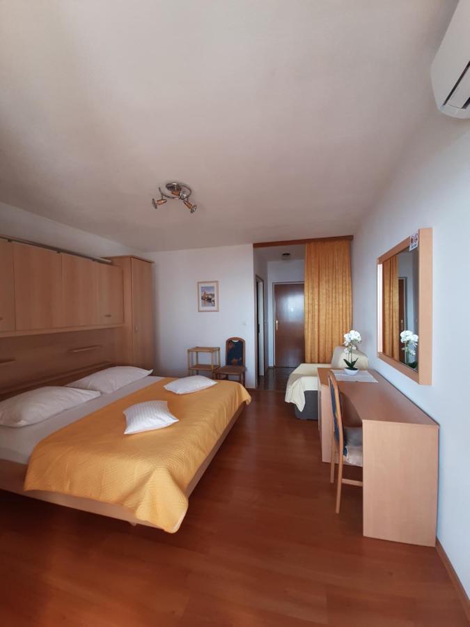 Guest House Fenix Brela Δωμάτιο φωτογραφία
